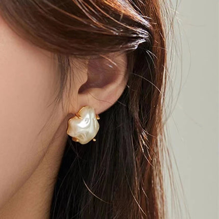 2022 New Elegant French Irregular Baroque Pearl Earrings for Women Simple Temperament Fashion Jewelry Girl Exquisite Accessories