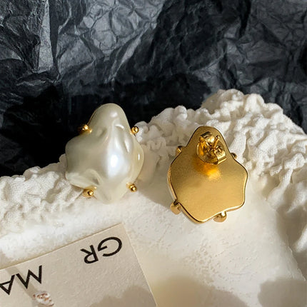 2022 New Elegant French Irregular Baroque Pearl Earrings for Women Simple Temperament Fashion Jewelry Girl Exquisite Accessories