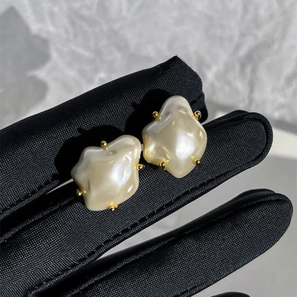 2022 New Elegant French Irregular Baroque Pearl Earrings for Women Simple Temperament Fashion Jewelry Girl Exquisite Accessories
