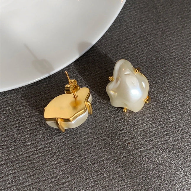 2022 New Elegant French Irregular Baroque Pearl Earrings for Women Simple Temperament Fashion Jewelry Girl Exquisite Accessories
